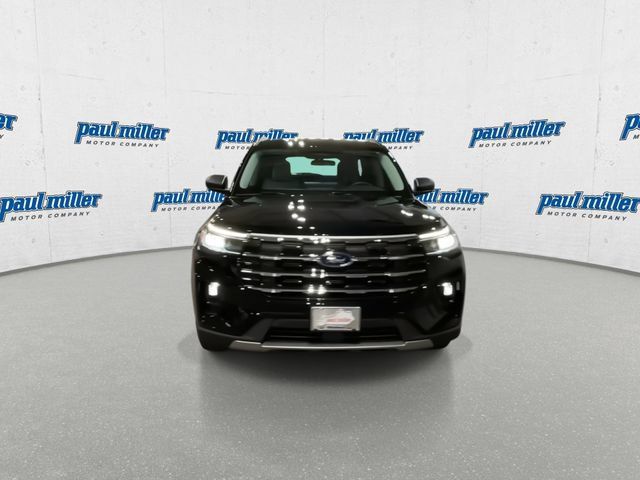 Used 2026 Ford Explorer Active w/ Active Comfort Package AWD/4WD image 3