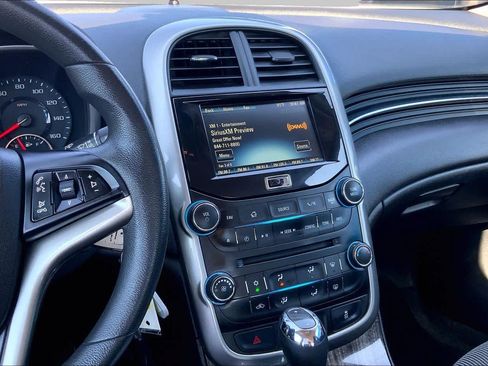 Used 2016 Chevrolet Malibu LT FWD image 6