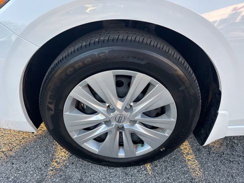 Certified 2025 Nissan Sentra S image 9