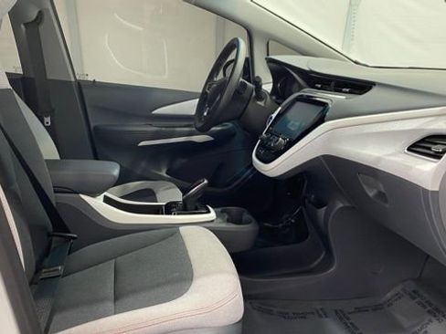 Used 2020 Chevrolet Bolt LT image 19