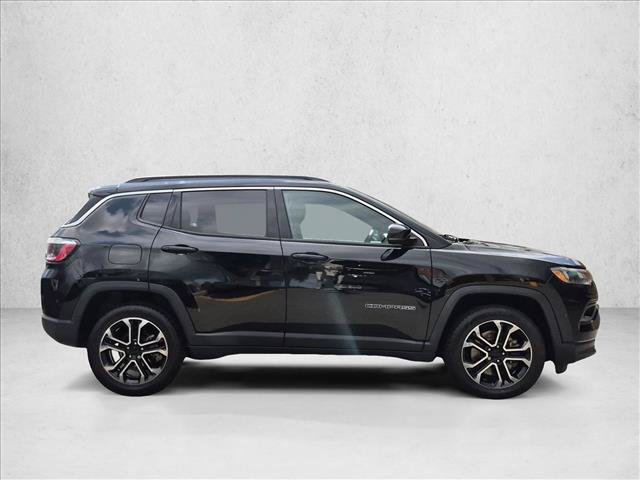 Used 2023 Jeep Compass Limited w/ Sun and Sound Group AWD/4WD image 5
