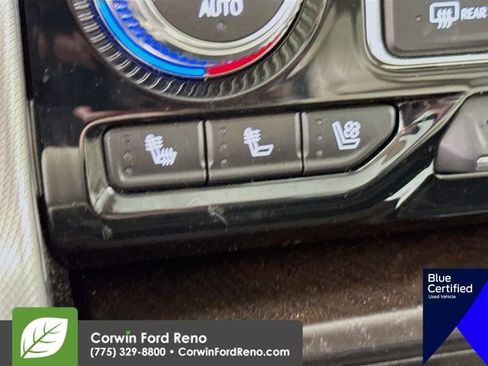 Used 2024 GMC Yukon Denali w/ Advanced Technology Package image 25