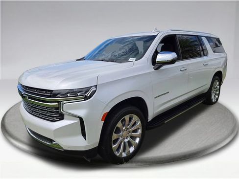 Used 2023 Chevrolet Suburban Premier RWD image 19