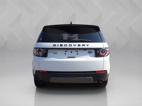Used 2019 Land Rover Discovery Sport HSE Luxury image 4