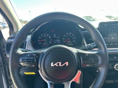 Used 2023 Kia Rio LX image 7