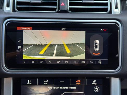 Used 2018 Land Rover Range Rover HSE image 34