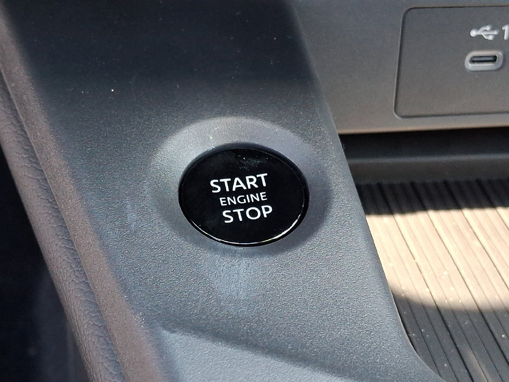 New 2026 Nissan Sentra SR w/ SR Premium Package FWD image 18