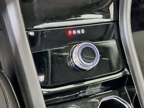 Used 2023 Jeep Grand Cherokee Laredo AWD/4WD image 16