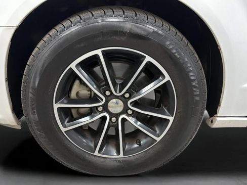 Used 2019 Dodge Grand Caravan GT FWD image 28