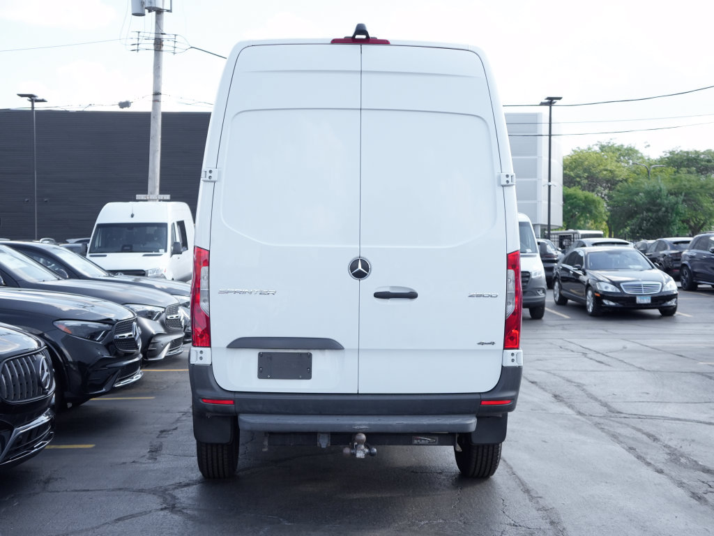 Used 2020 Mercedes-Benz Sprinter 2500 image 4