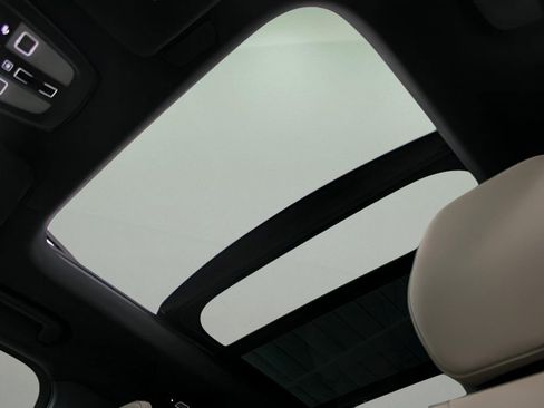 New 2026 Volvo XC90 B5 Core w/ Protection Package Premier image 27