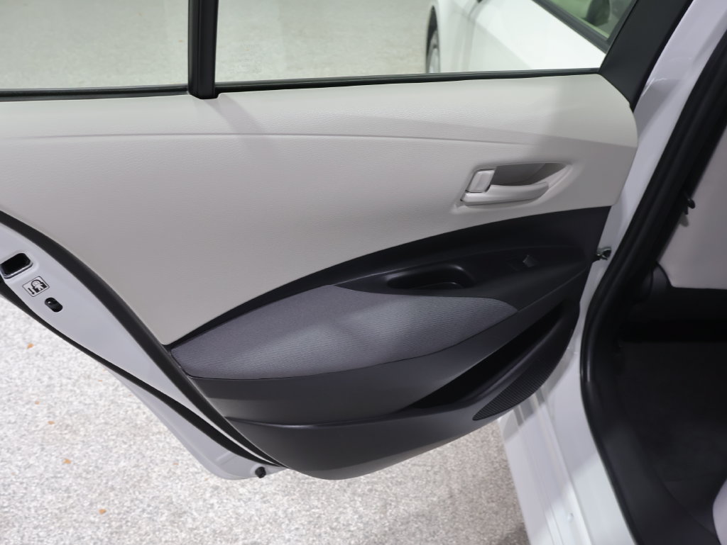 Used 2024 Toyota Corolla LE w/ LE Convenience Package FWD image 19
