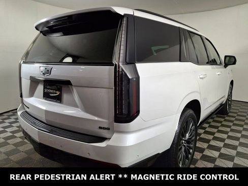 Used 2025 Cadillac Escalade Sport Platinum image 5
