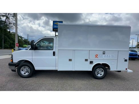 New 2025 Chevrolet Express 3500 Work Van w/ Power Convenience Package image 5