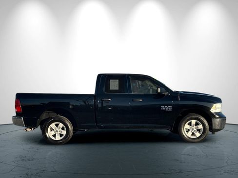 Used 2024 RAM 1500 Classic SLT image 3
