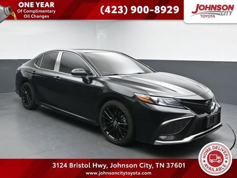 Used 2023 Toyota Camry XSE FWD image 1