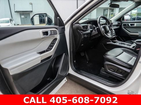 Used 2023 Ford Explorer XLT w/ Equipment Group 202A RWD image 30