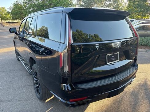 Certified 2023 Cadillac Escalade ESV Sport Platinum w/ LPO, ONYX Package AWD/4WD image 3