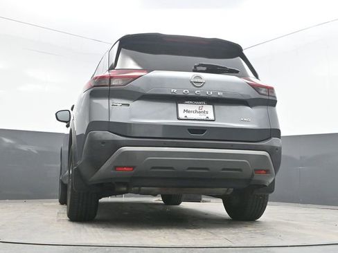 Used 2023 Nissan Rogue S AWD/4WD image 37
