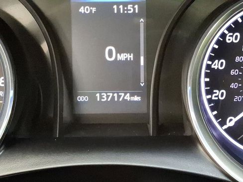 Used 2019 Toyota Camry SE image 13