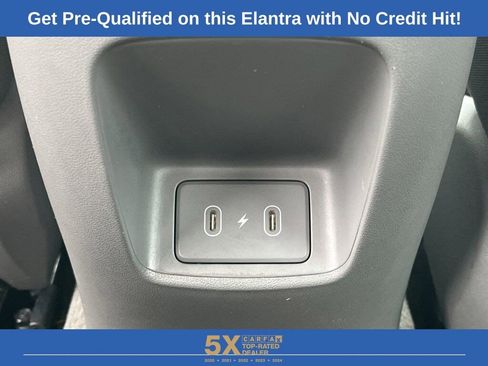 Used 2024 Hyundai Elantra SEL image 20