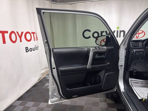 Used 2018 Toyota 4Runner SR5 Premium AWD/4WD image 20