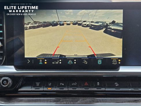 Used 2024 Chevrolet Silverado 2500 LTZ w/ LTZ Convenience Package AWD/4WD image 16