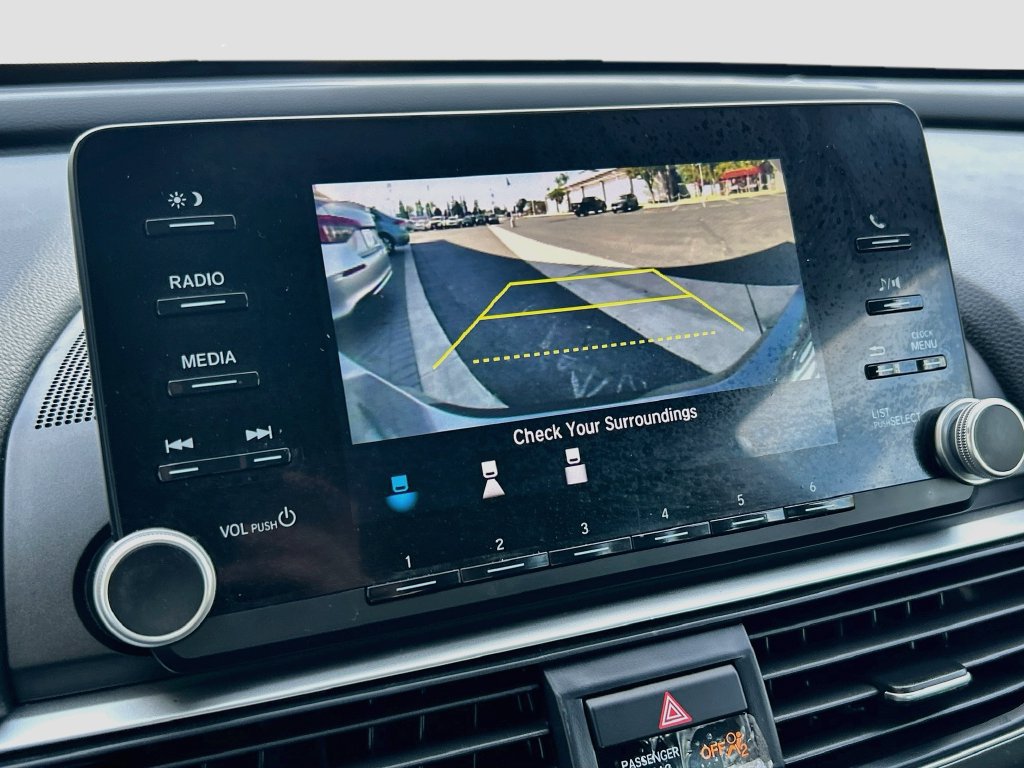 Used 2020 Honda Accord Hybrid image 13