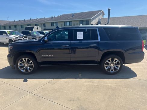 Used 2018 Chevrolet Suburban Premier AWD/4WD image 2