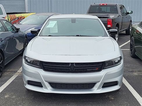 Used 2023 Dodge Charger SXT image 2
