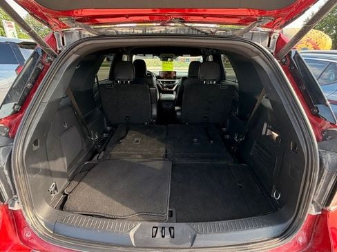 Used 2025 Ford Explorer ST-Line AWD/4WD image 21
