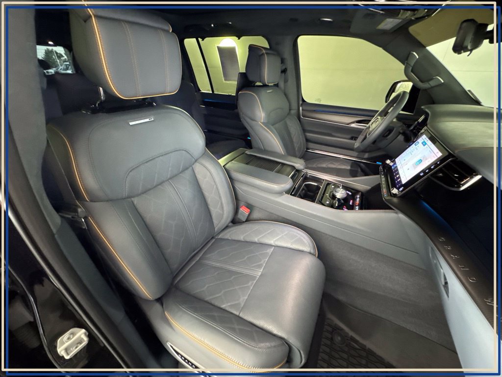 Used 2024 Jeep Grand Wagoneer Series III w/ Rear Seat Video Group 1 AWD/4WD image 42