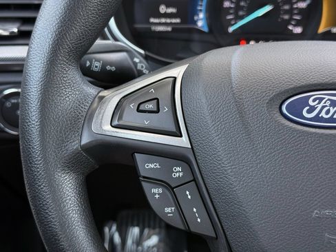 Used 2019 Ford Fusion SE FWD image 25