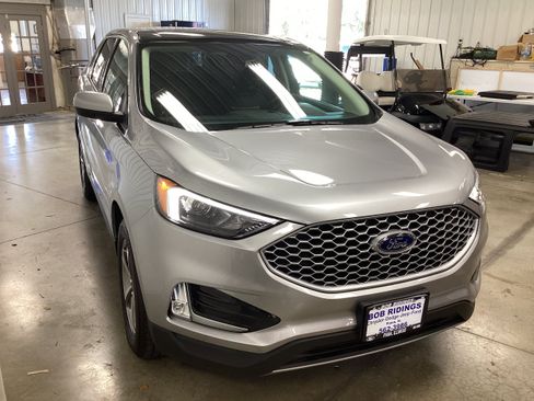 Used 2024 Ford Edge SEL w/ Convenience Package AWD/4WD image 8