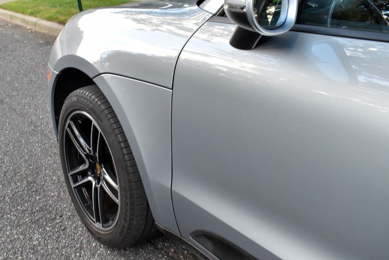 Used 2020 Porsche Macan AWD/4WD image 29
