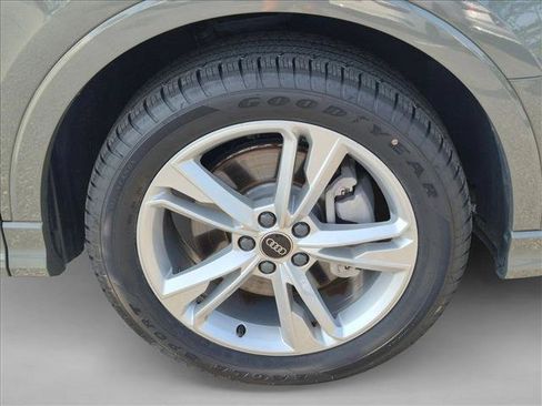 Certified 2023 Audi Q3 2.0T Premium Plus w/ Premium Plus Package AWD/4WD image 23