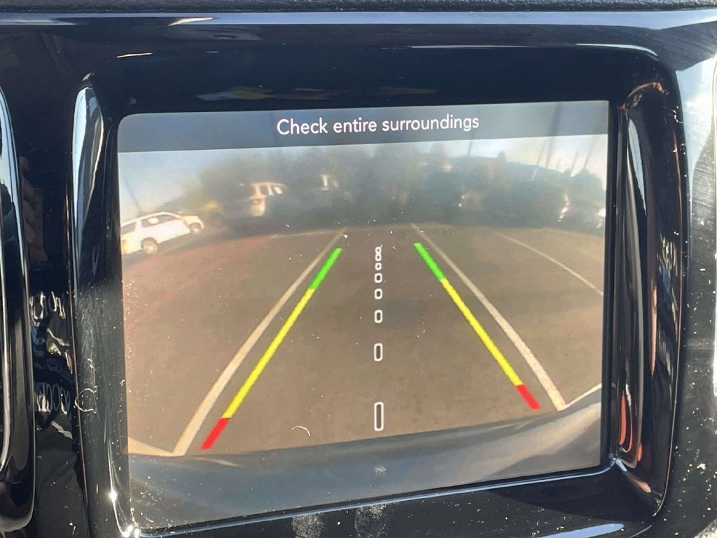 Used 2018 Jeep Compass Limited w/ Safe & Security Group FWD image 4