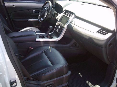 Used 2014 Ford Edge SEL FWD image 3