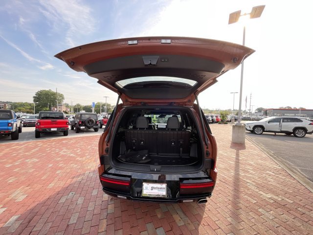 Used 2025 Hyundai Santa Fe Calligraphy FWD image 31