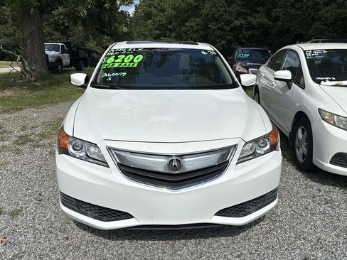 Used 2014 Acura ILX w/ Technology Package FWD image 2