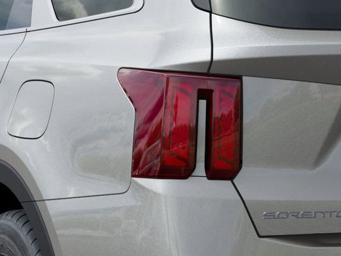 New 2026 Kia Sorento LX FWD image 11