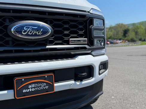 Used 2023 Ford F250 Lariat w/ Lariat Ultimate Package AWD/4WD image 11