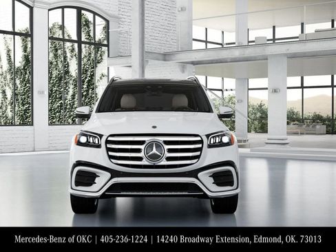 New 2026 Mercedes-Benz GLS 580 4MATIC image 7
