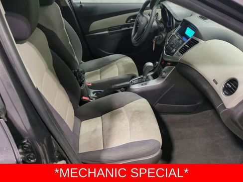 Used 2014 Chevrolet Cruze LS image 20