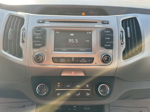 Used 2016 Kia Sportage LX w/ LX Popular Package image 13