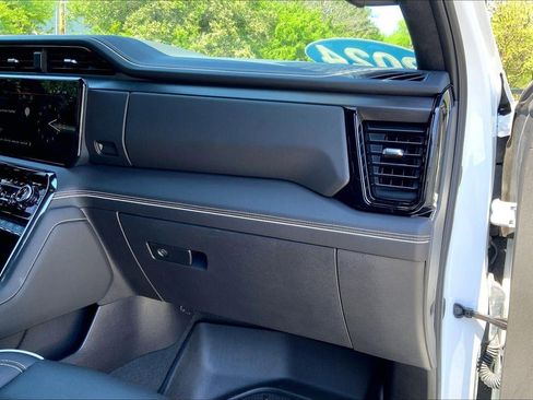 Used 2024 GMC Sierra 1500 AT4X image 17