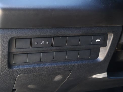 Used 2024 Mitsubishi Outlander SE image 23