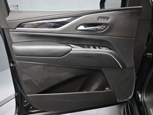 Used 2023 Cadillac Escalade Sport image 11