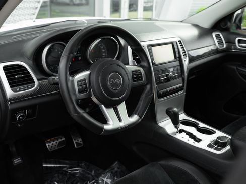 Used 2013 Jeep Grand Cherokee SRT8 AWD/4WD image 8