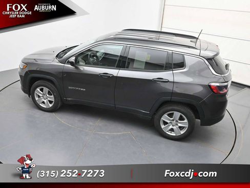 Used 2022 Jeep Compass Latitude w/ Convenience Group AWD/4WD image 28